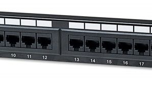 Intellinet Panel de Parcheo Cat5e, 1U, 24 Puertos PTOS RJ45 MONTAJE RACK 19 1U