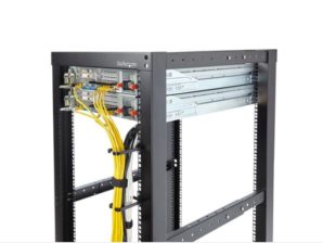 StarTech.com Anilla Pasacables en D Vertical para Rack 1U VERTICAL GUIACABLES 4.5X10CM .