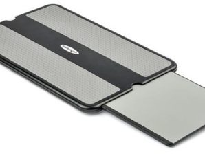 Mesa Portátil para Laptop StarTech.com NTBKPAD - De 13" a 15" - Mouse Pad Retráctil PS 13 /15 - PAD MOUSE RETRACTIL
